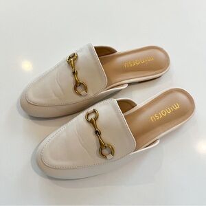 Minorsu Off White Buckle Mule Slides Size 6
